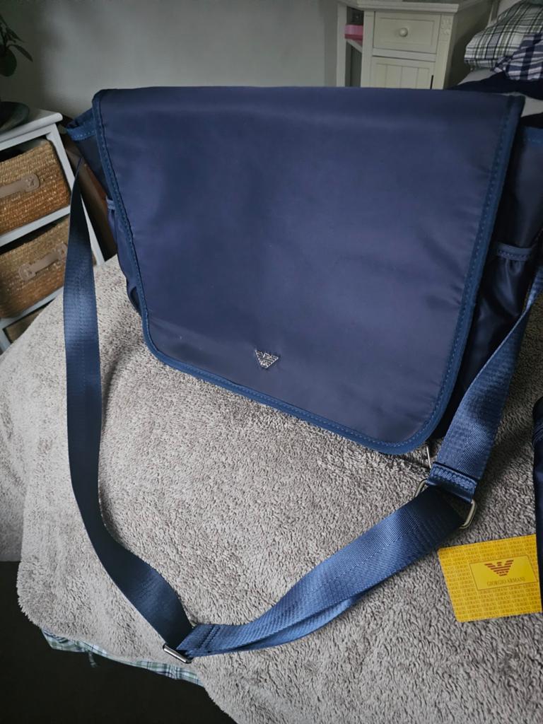 Emporio Armani luiertas met verschoningsmatje en flessenhoud, Kinderen en Baby's, Luiertassen, Ophalen of Verzenden, Nieuw, Schoudertas