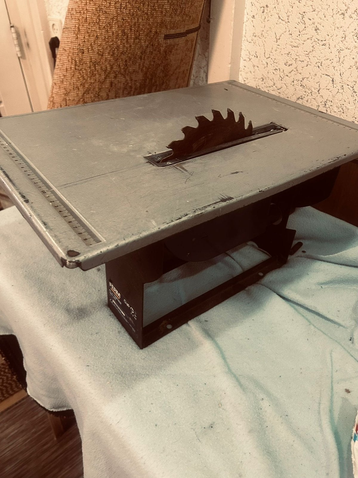 Goedewerkende ferm zaagmachine, Ophalen, Gebruikt