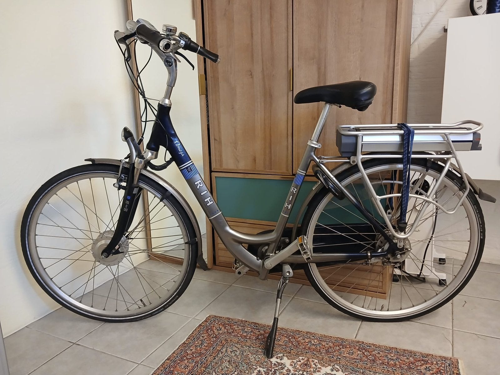 RIH Omega Elektrische Fiets – Maat 49 cm – 2 Accu’s, 47 tot 51 cm, Ophalen, Zo goed als nieuw, Overige merken