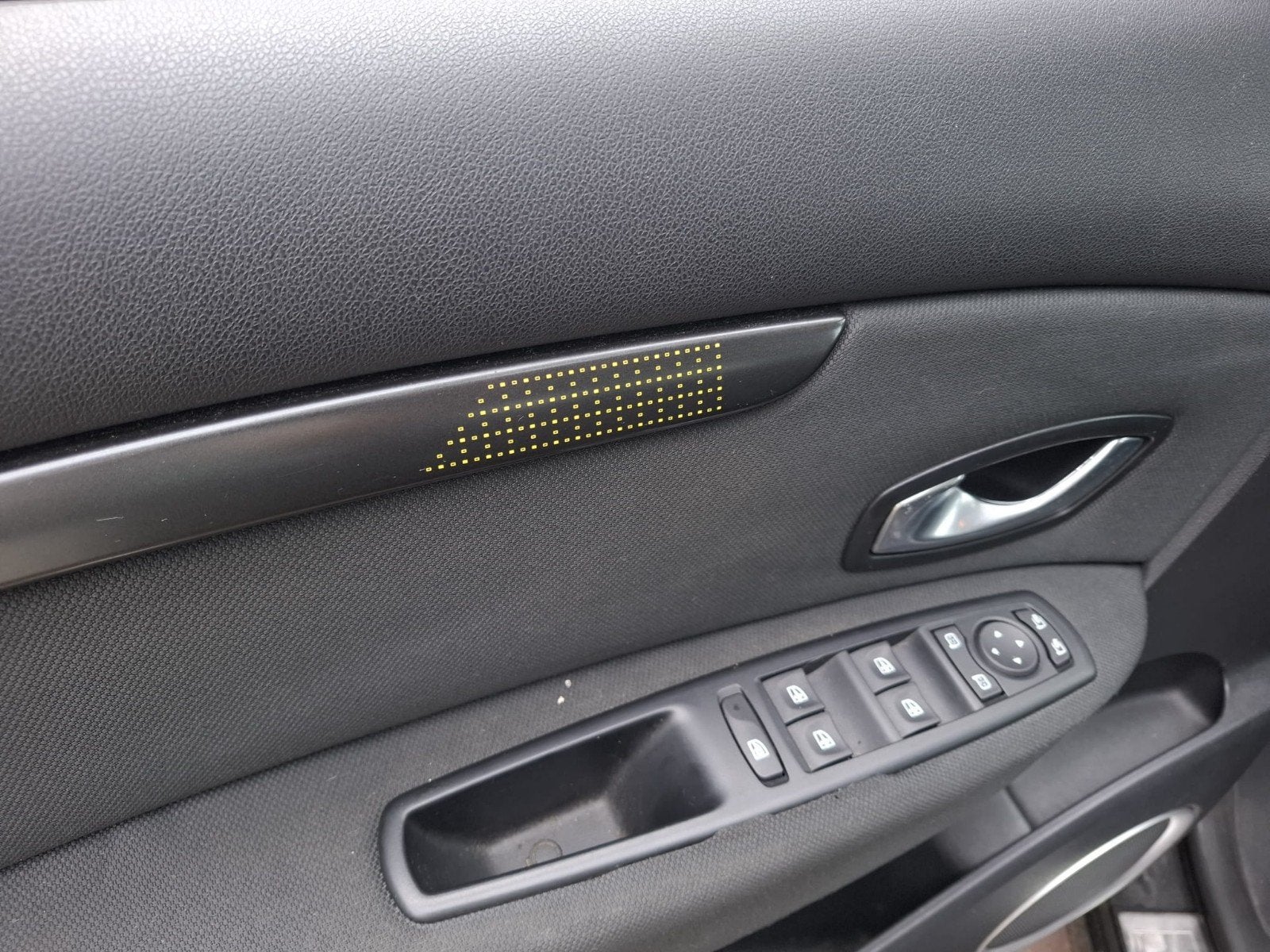 Foto 13 van RENAULT GRAND SCENIC 1.4i 6 VERSN. AIRCO APK CRUISE KEYLESS
