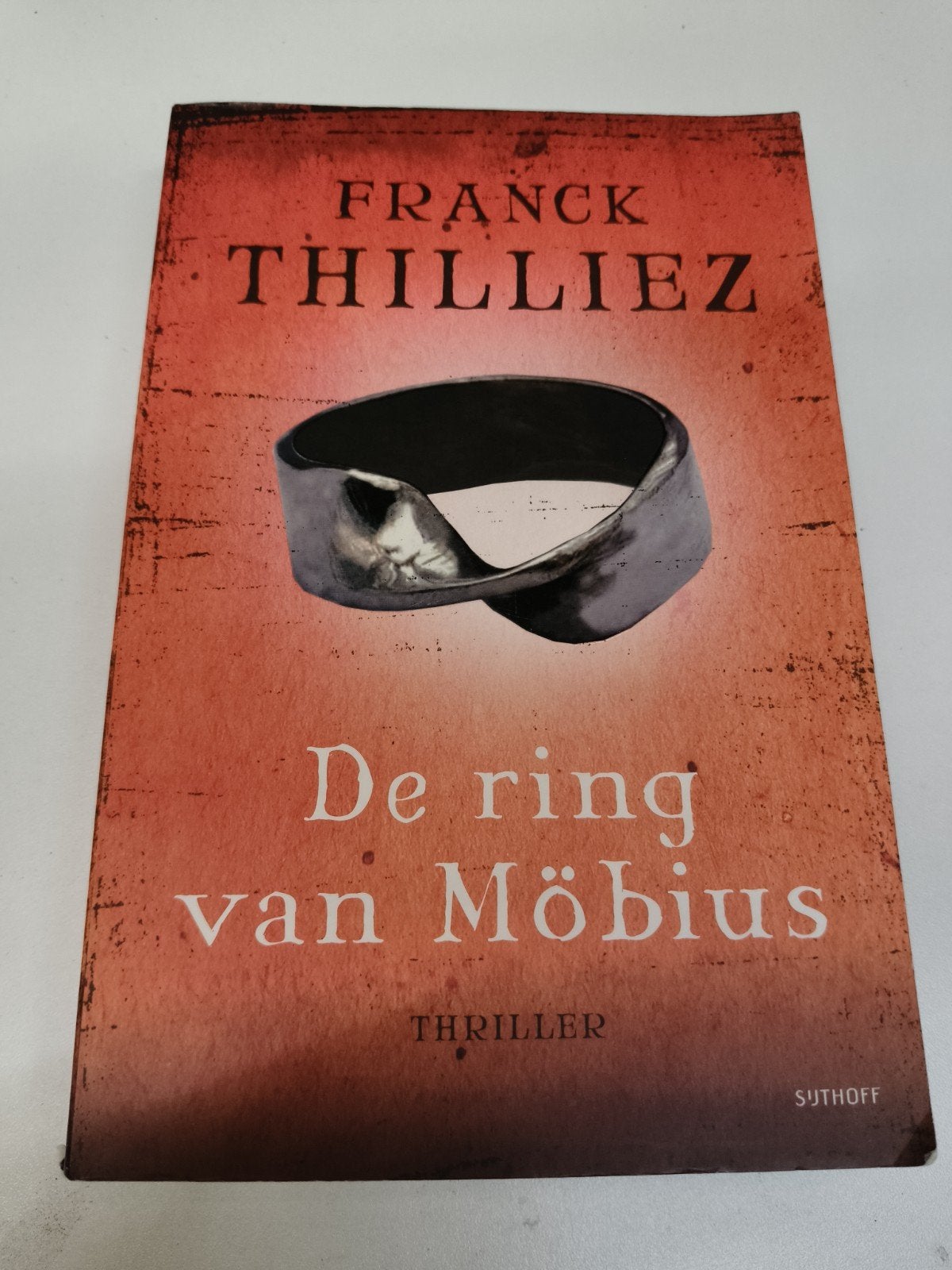 De ring van Möbius - Franck Thilliez (Thriller), Ophalen of Verzenden, Gelezen, Franck Thilliez, Europa overig