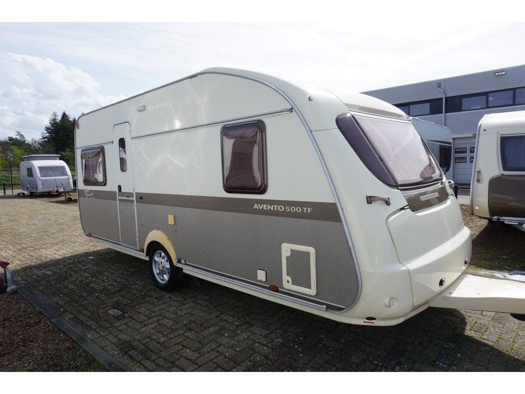 Avento Gran Turismo 500 TF Superbe + MOVER, Caravans en Kamperen, Caravans, Bedrijf, tot en met 4, 1250 - 1500 kg, Rondzit, Avento
