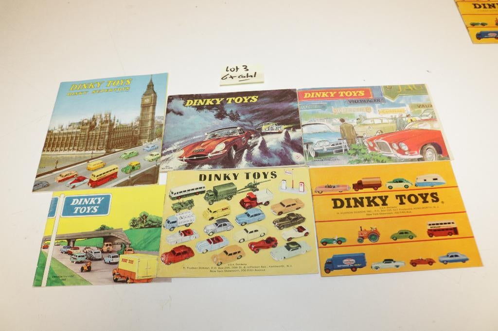 Dinky Toys 1:43 lot 6 prachtige originele catalogussen TOP, Ophalen of Verzenden, Zo goed als nieuw, Auto, Dinky Toys