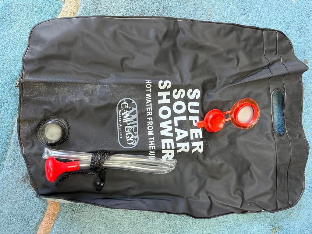 Camp & Go Super Solar Douche - Draagbare Campingdouche, Caravans en Kamperen, Kampeeraccessoires, Ophalen of Verzenden, Zo goed als nieuw