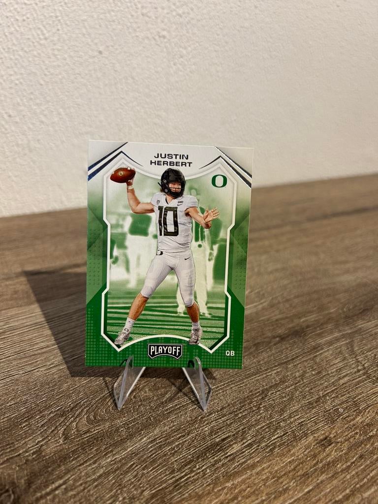 Justin Herbert 2022 Panini Chronicles Playoff Draft Picks 19, Ophalen of Verzenden, Zo goed als nieuw, Buitenlandse clubs, Poster, Plaatje of Sticker
