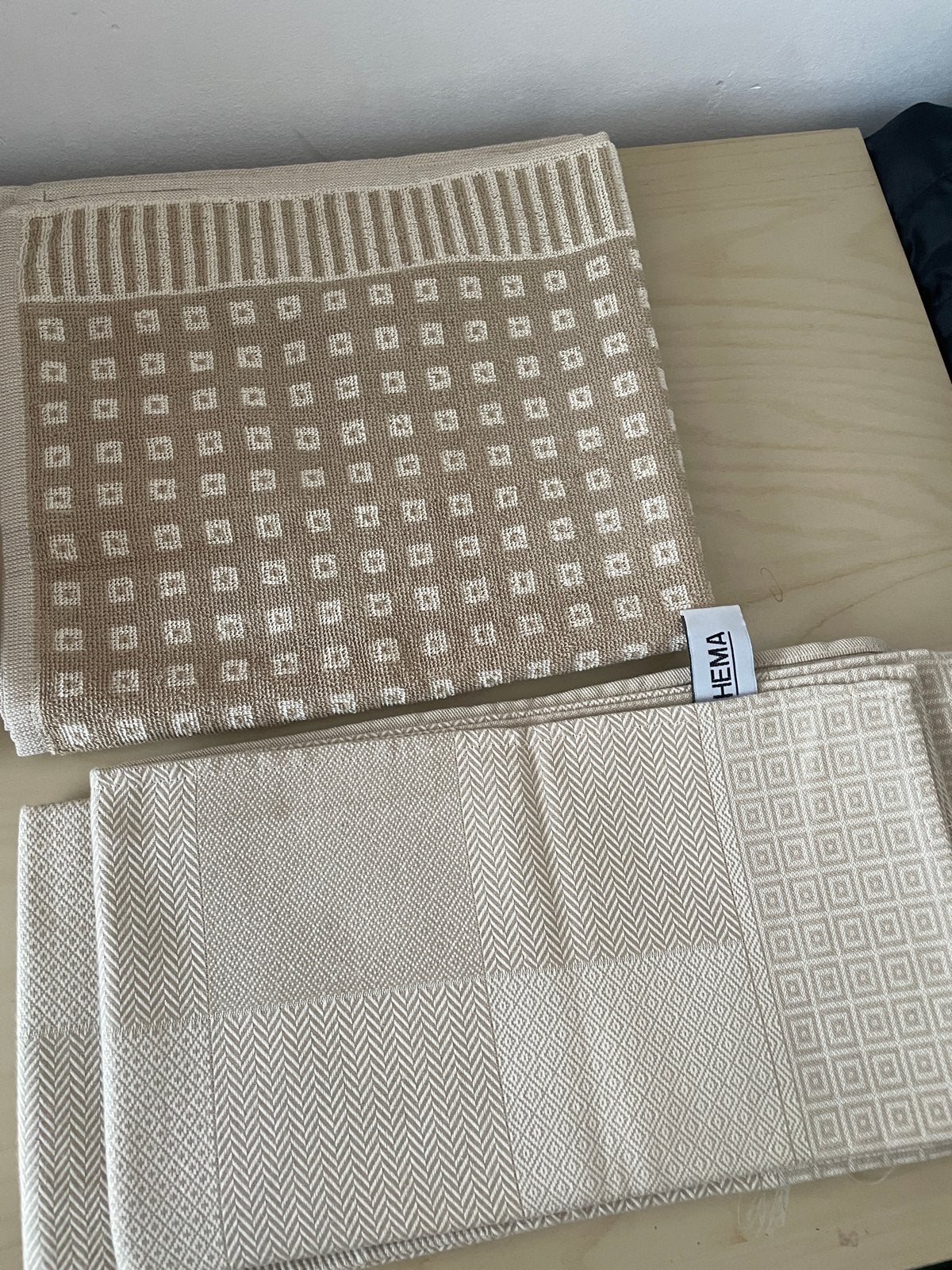 Hema 2 theedoeken en handdoek set - Beige, Katoen, Beige, Hema, Wasbaar