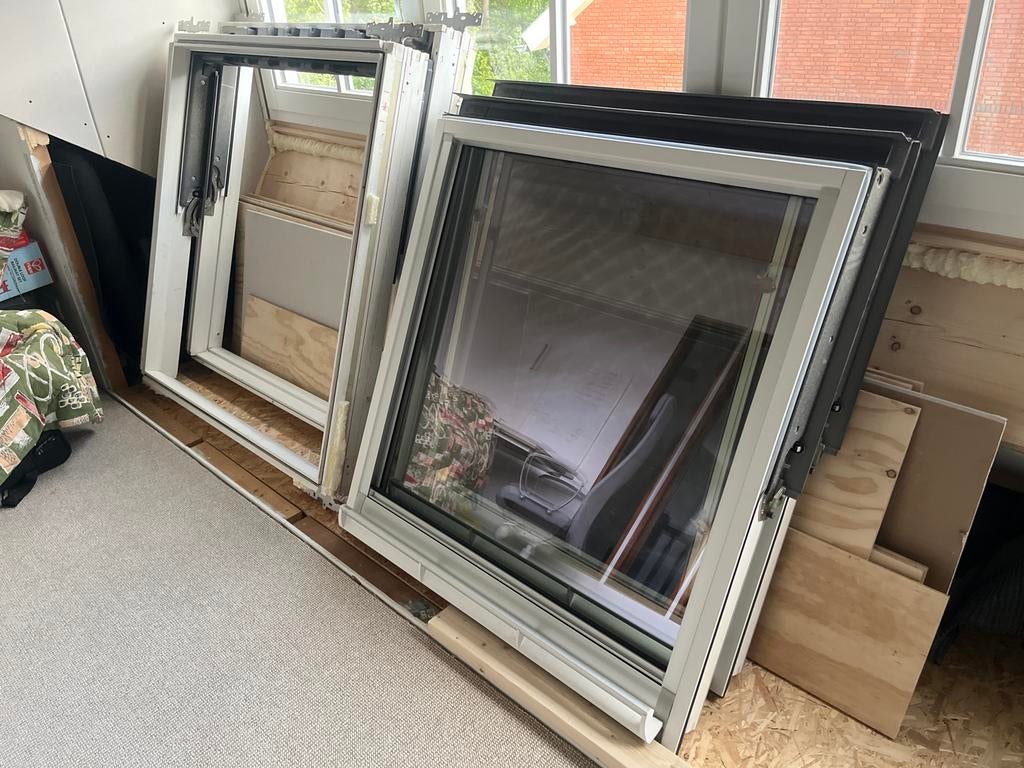 Velux Dakraam met Dubbelglas - Zo goed als nieuw, Doe-het-zelf en Verbouw, Glas en Ramen, Ophalen, 80 tot 120 cm, 80 tot 120 cm