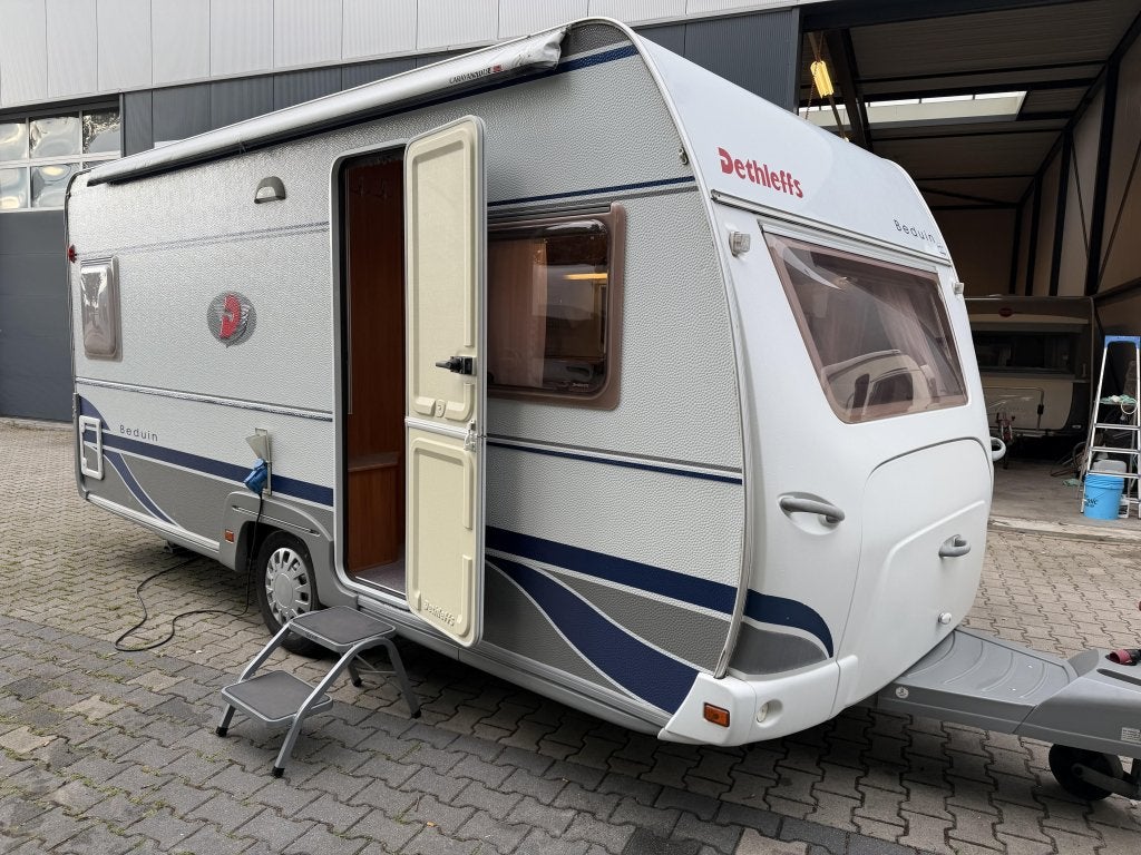 Dethleffs Beduin 450 DB MOVER - AIRCO - VOORTENT - ZAKLUIFEL, Caravans en Kamperen, Schokbreker, Rondzit, Bedrijf, 750 - 1000 kg