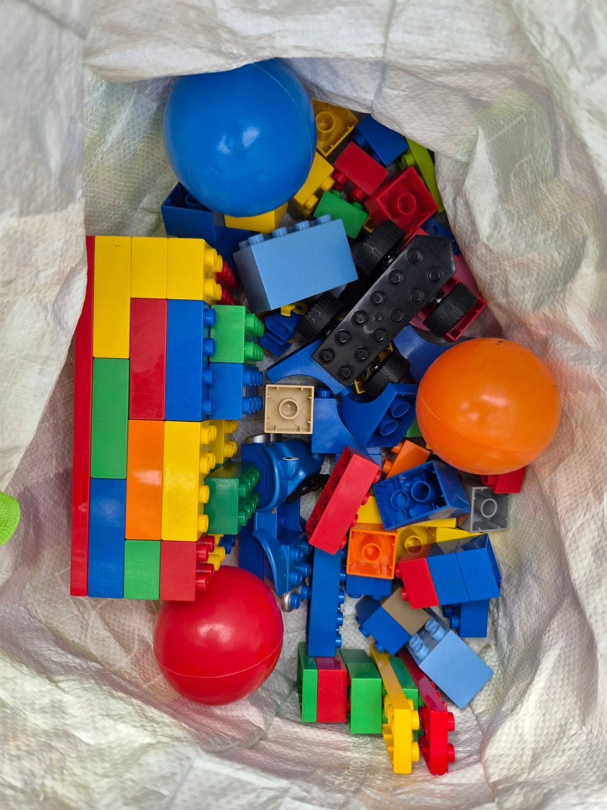 Grote partij Duplo blokken en ballen, Kinderen en Baby's, Speelgoed | Duplo en Lego, Ophalen of Verzenden, Gebruikt, Losse stenen