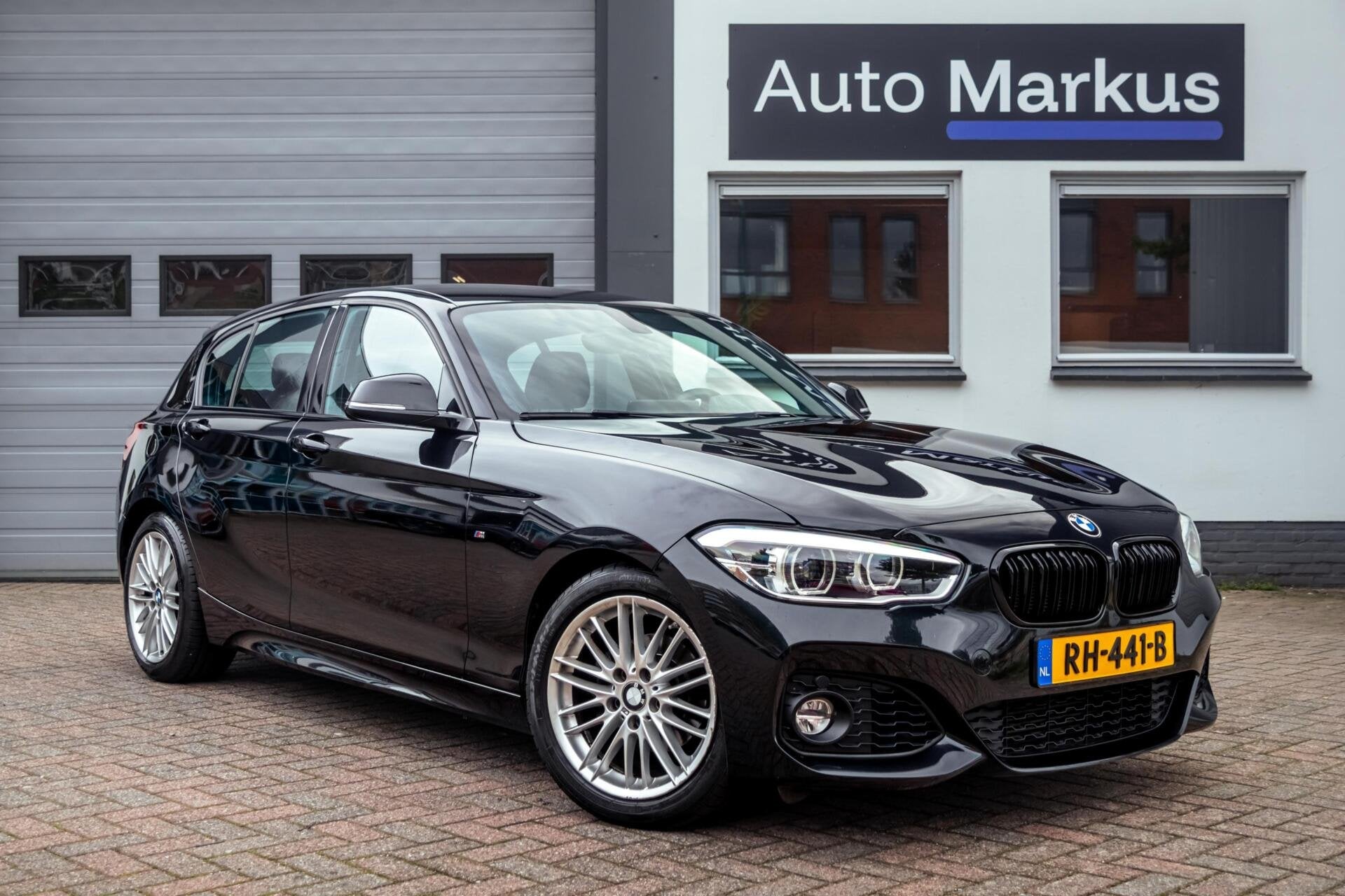 BMW 1-serie 118i High Executive 3X M-Sport|Led|Shadow Line|N, Auto's, Zwart, Bedrijf, 650 kg, 3 cilinders