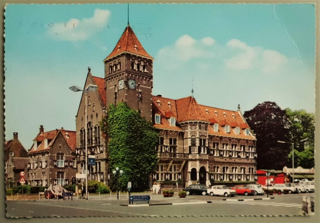 Zeist - Gemeentehuis - oude autos - ford vw fiat, Ophalen of Verzenden, 1960 tot 1980, Gelopen, Utrecht