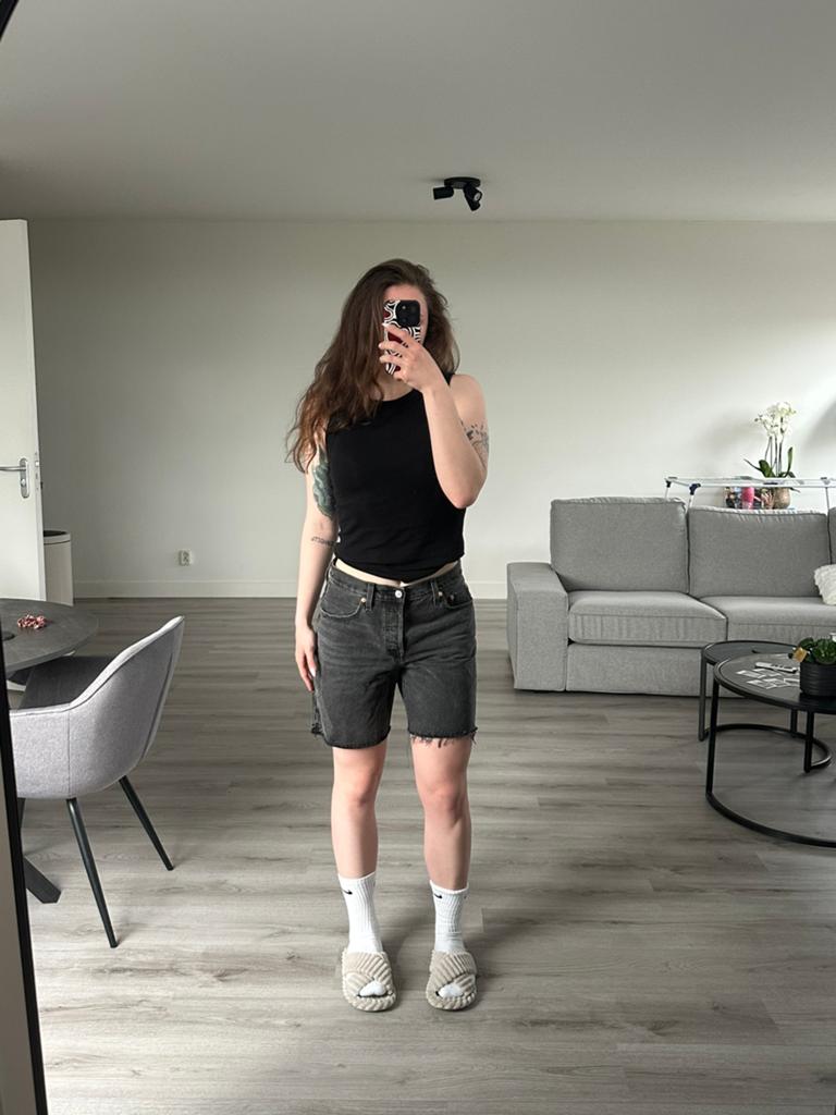 Levi’s shorts 90’ 501, Ophalen of Verzenden, Zo goed als nieuw, Zwart, W27 (confectie 34) of kleiner