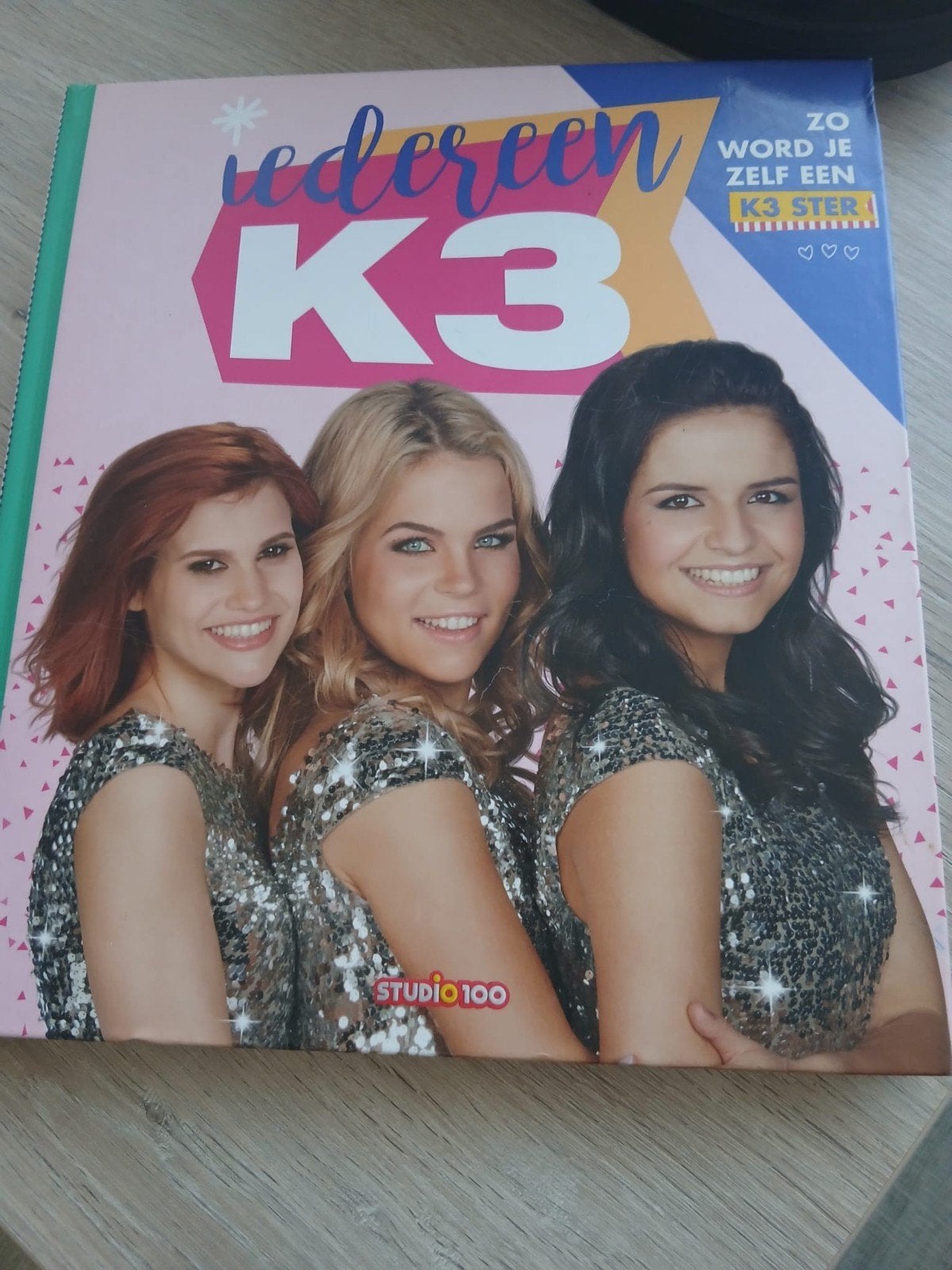 Iedereen K3 - Zo word je zelf een K3 ster!, Ophalen of Verzenden, Zo goed als nieuw, 2 tot 3 jaar