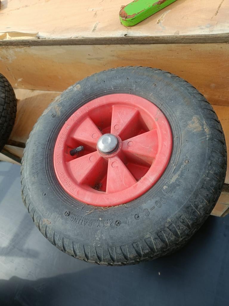 Dubbele kruiwagen wielen met frame 2x beschikbaar, Tuin en Terras, Kruiwagens, Gebruikt, Handmatig, Tweewielig, Ophalen of Verzenden