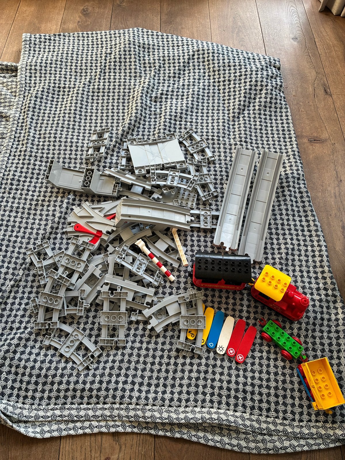LEGO Duplo treinrails met locomotieven