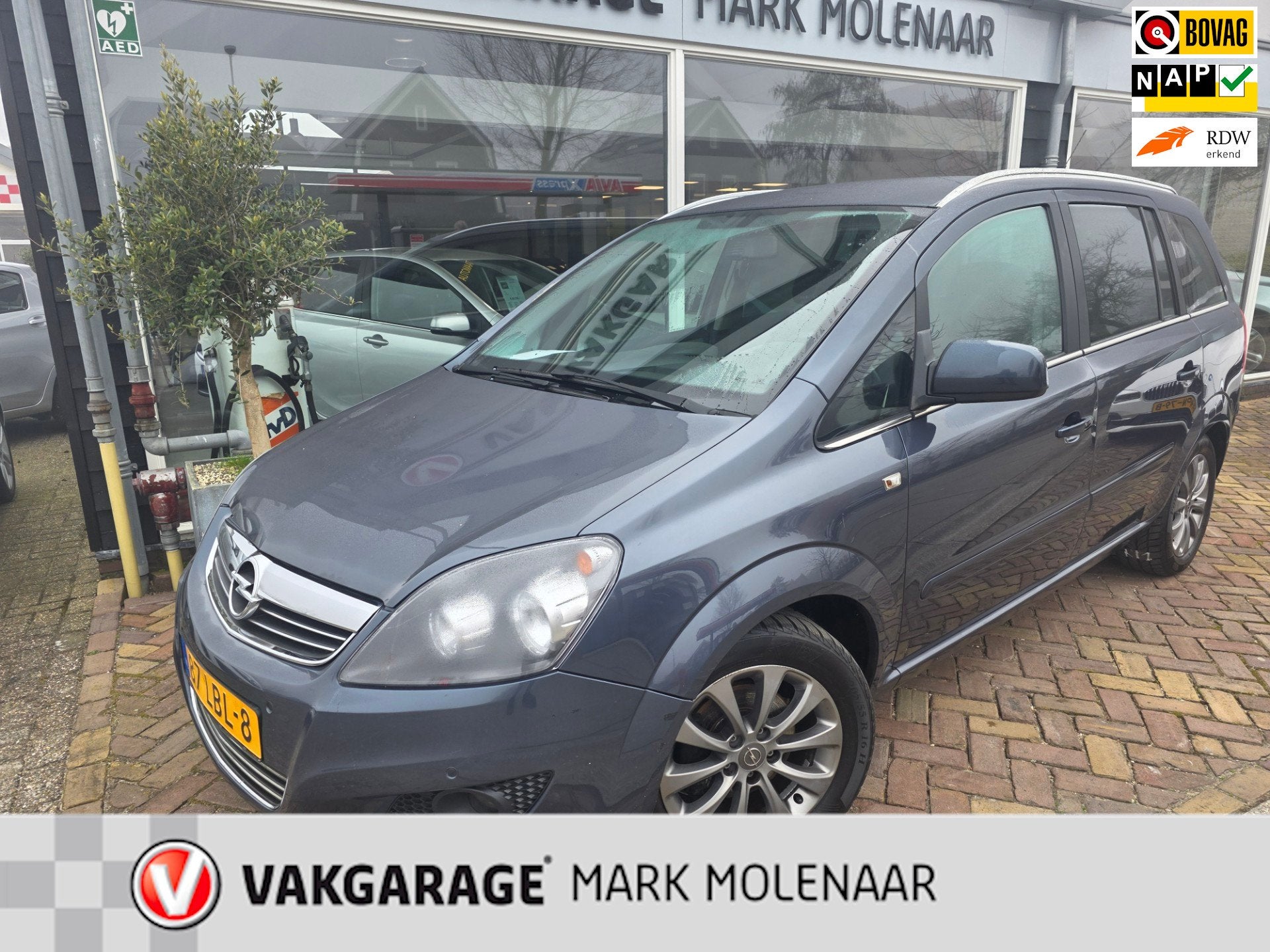 Opel Zafira 1.8 111 years Edition,nwe koppeling en distribut, Auto's, Voorwielaandrijving, Gebruikt, 4 cilinders, Blauw