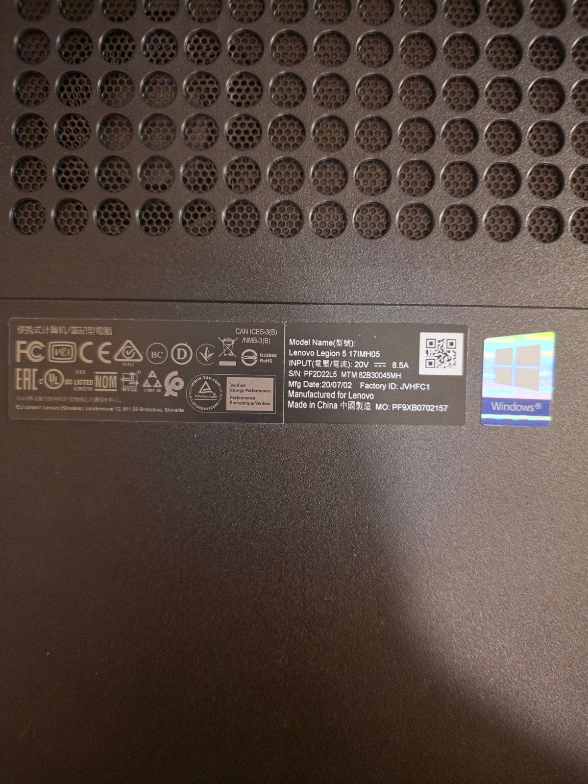 Foto 6 van Lenovo Legion 5 17IMH05 Gaming Laptop - i7-10750H, 16GB RAM