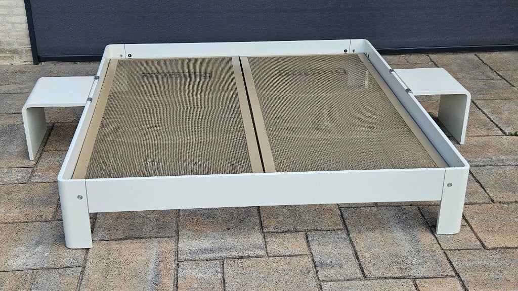 Nette witte Auping 180x200 met 2 aanhaaktafeltjes, Ophalen, Gebruikt, Wit, Tweepersoons