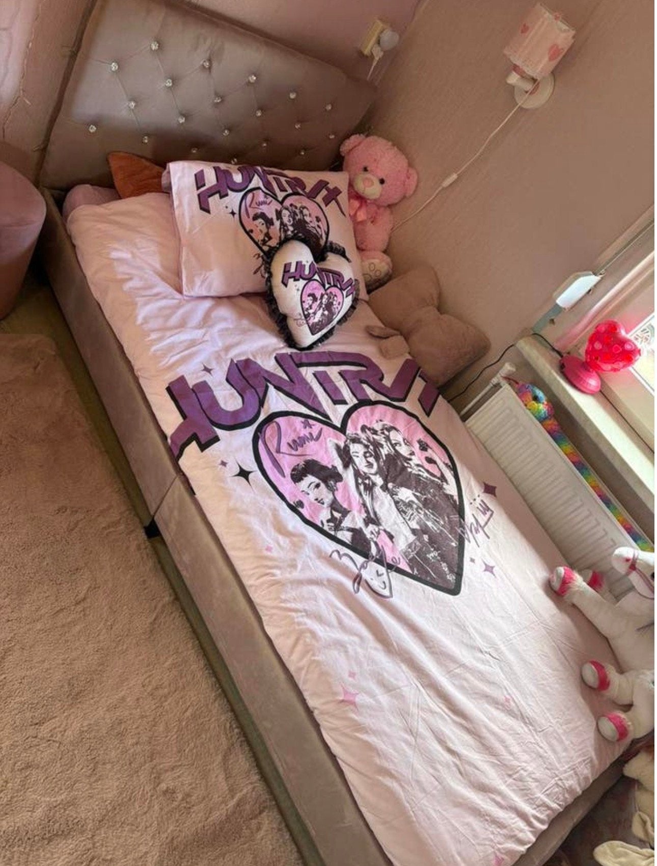 Roze fluweel eenpersoons bed. Zo goed als nieuw!, Ophalen, 85 tot 100 cm, Zo goed als nieuw, Matras