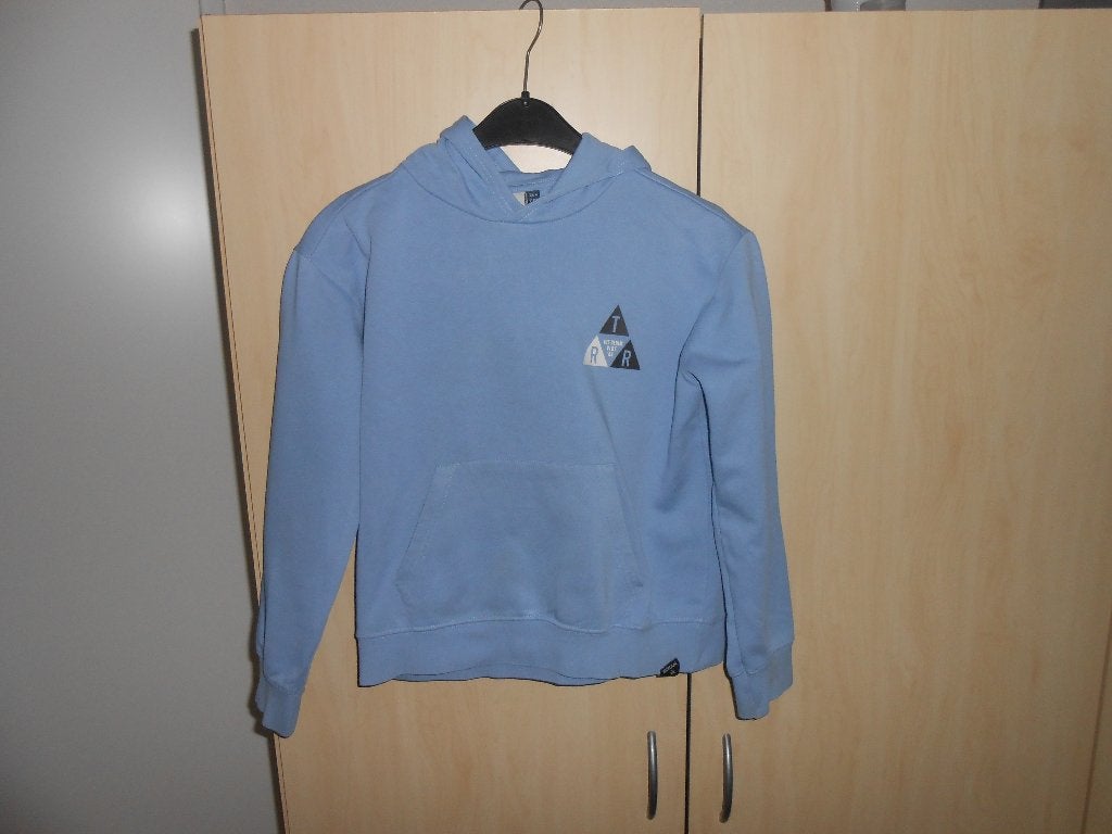 Lichtblauwe hoodie maat 146/152 van Retour, Kinderen en Baby's, Kinderkleding | Maat 146, Gebruikt, Trui of Vest, Ophalen of Verzenden