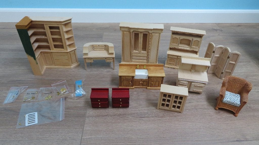 Poppenhuis meubeltjes 1:12, Verzamelen, Ophalen of Verzenden, Zo goed als nieuw, Poppenhuis