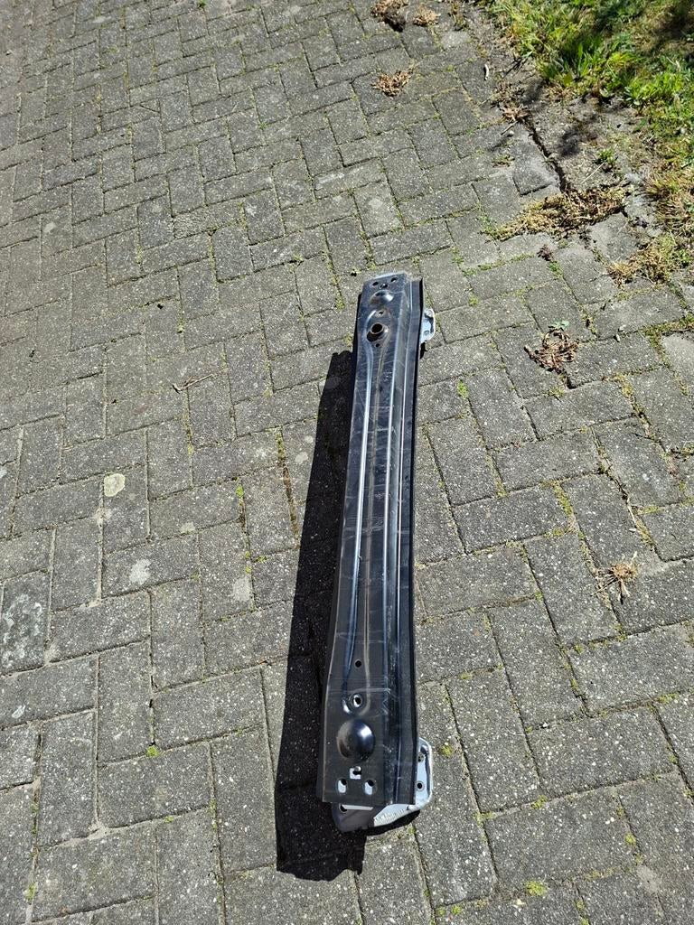 Te koop bumperbalk achter toyota station auris of corolla, Auto-onderdelen, Ophalen of Verzenden, Achter, Toyota, Bumper