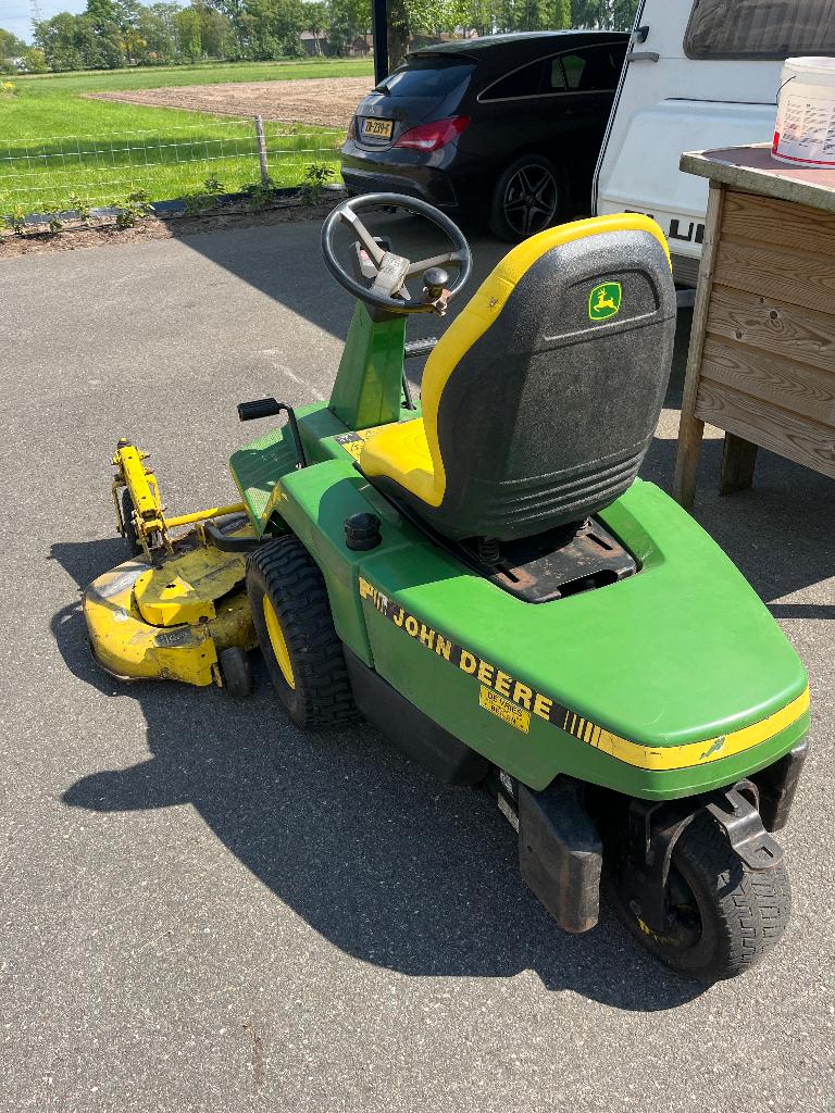 Frontmaaier John Deere F525, Gebruikt, 120 cm of meer, Mulchfunctie, Ophalen