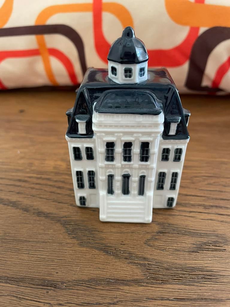 KLM huisje 100 jaar / nr 105 / nr 50, Verzamelen, KLM Huisjes, Ophalen of Verzenden, Zo goed als nieuw, 81 t/m 91
