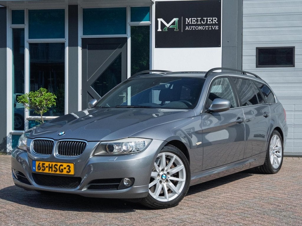 BMW 3-serie Touring 330xi High Executive|Aut.|Navi|Sportstoe, Auto's, BMW, Automaat, Zwart, 2996 cc, Vierwielaandrijving