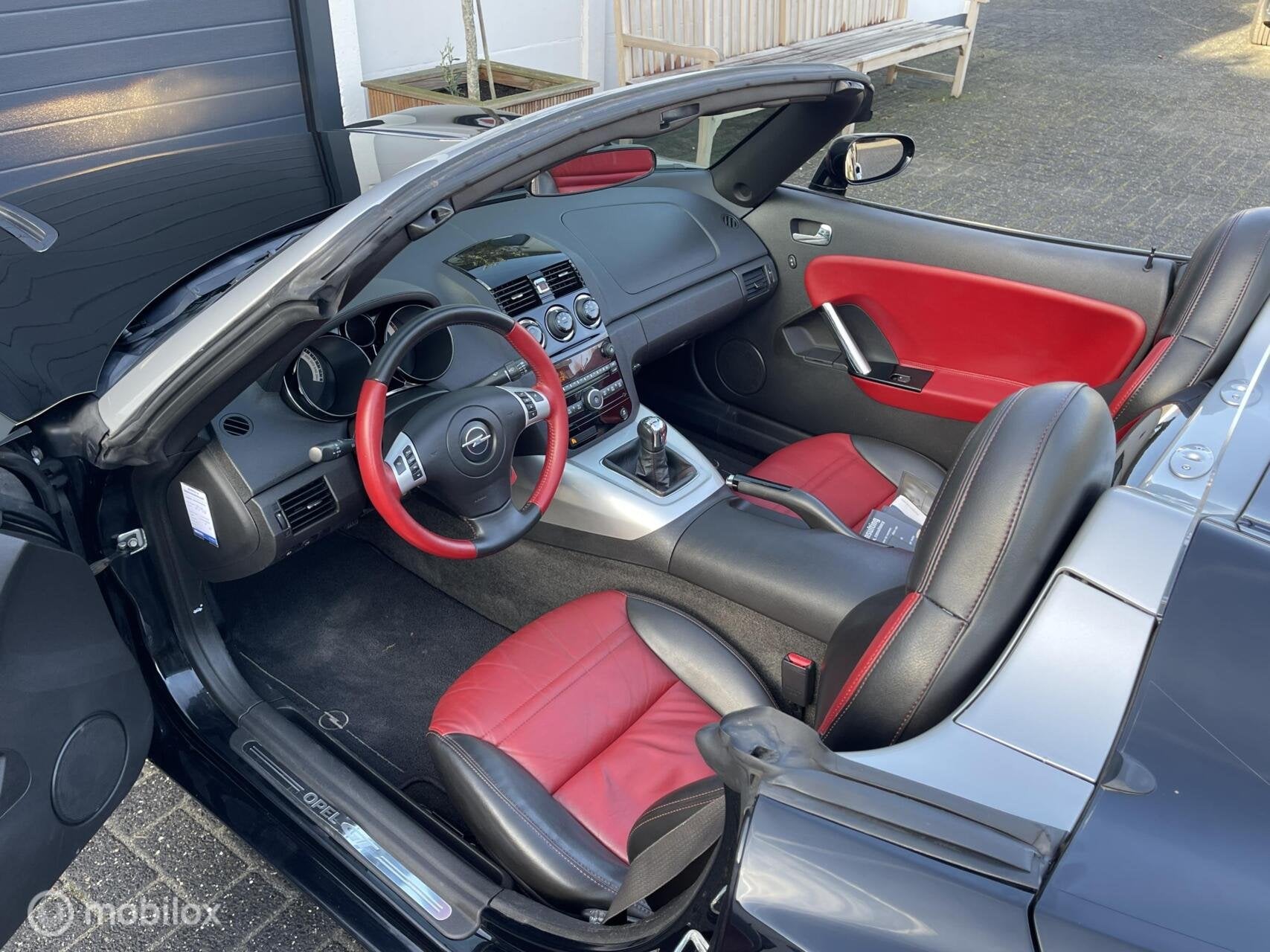 Opel GT 2.0 Turbo 264pk|RIJKLAAR|NLAUTO|LEER|HISTORY|GARANTY, Auto's, Opel, Dealer onderhouden, Achterwielaandrijving, Gebruikt