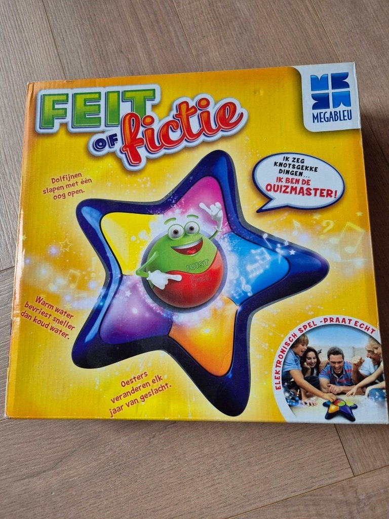 Feit of Fictie - Familiespel, Ophalen of Verzenden, Zo goed als nieuw