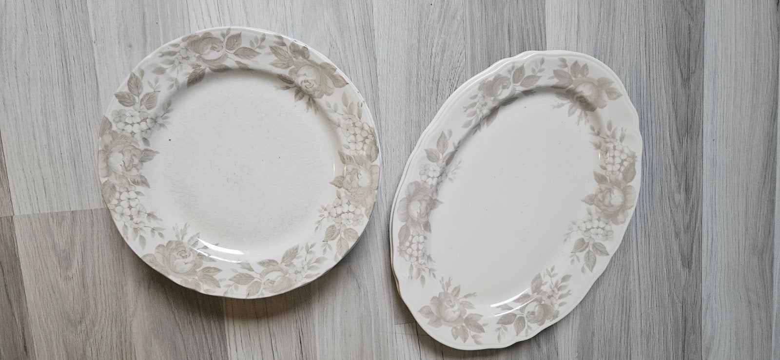 Claytan servies: 8 dinerborden en 2 schalen met bloemmotief, Ophalen, Gebruikt, Overige merken, Bord(en)