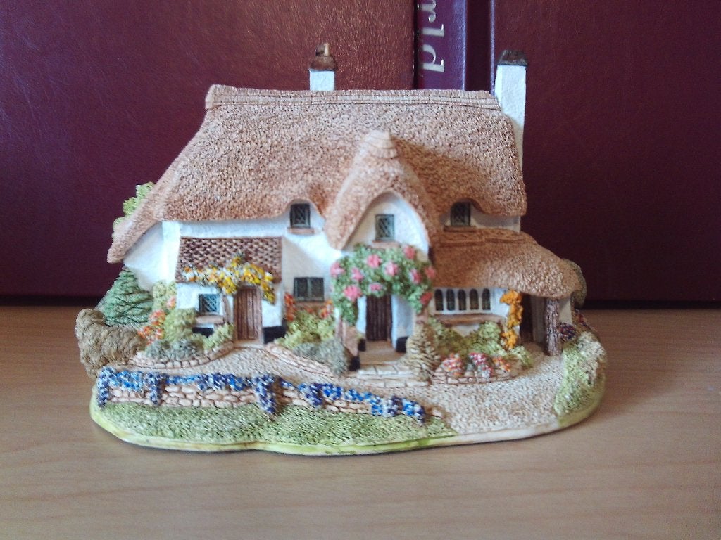 Lilliput Lane - Periwinkle Cottage, Ophalen of Verzenden, Zo goed als nieuw, Overige typen