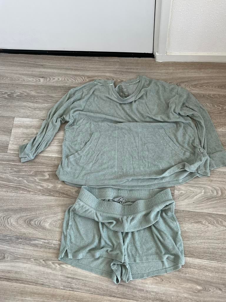 Pyjama setje, Ophalen, Gedragen