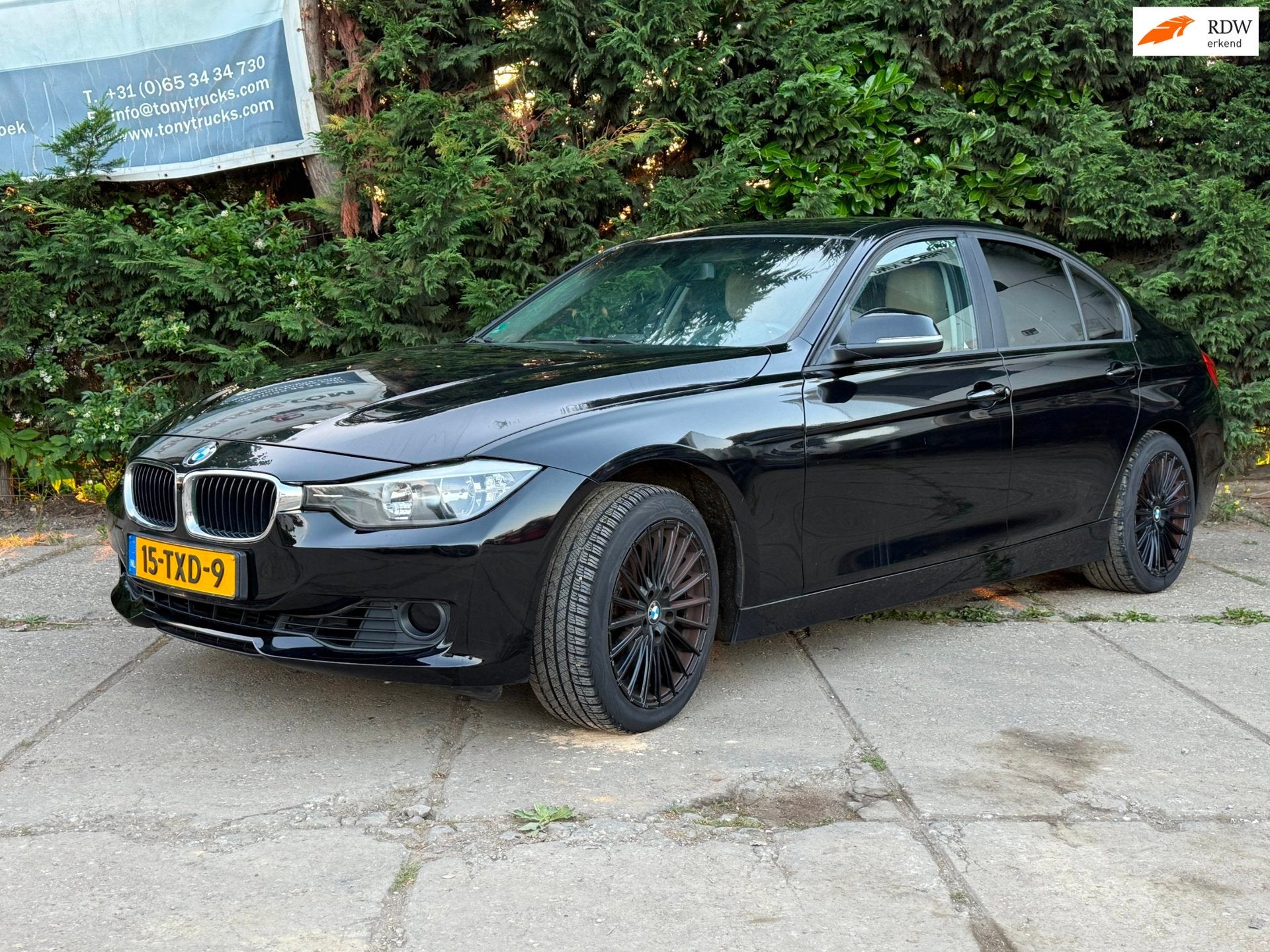 BMW 3-serie 320i Aut Sedan I Lees Tekst I Leer I Clima I APK, Auto's, Automaat, Euro 5, Achterwielaandrijving, Gebruikt