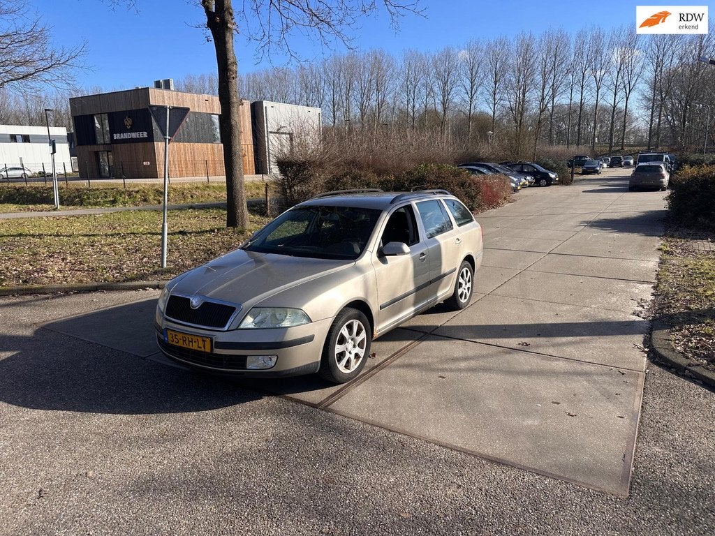 Skoda Octavia Combi 1.6 FSI Elegance Airco.Airco, Auto's, Skoda, Bedrijf, Te koop, Octavia, ABS, Airbags, Airconditioning, Automatische klimaatregeling