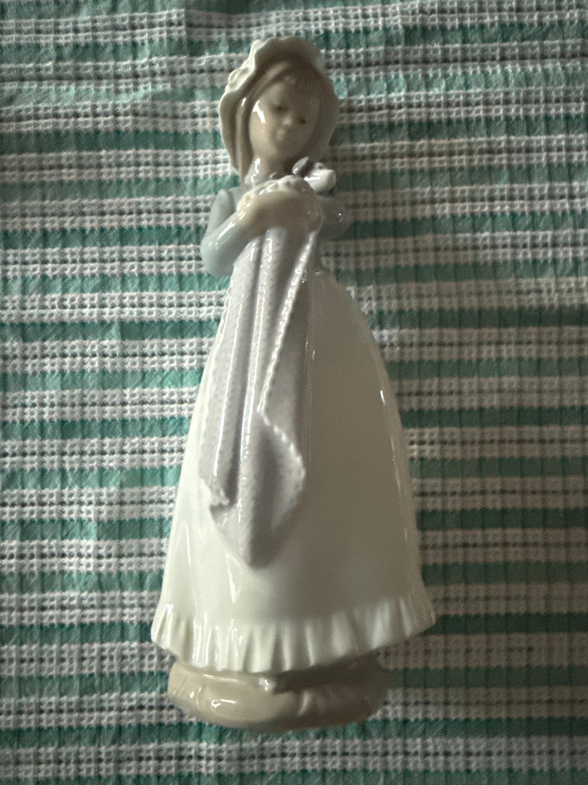 Vintage Lladro beeldje meisje met hondje - Made in Spain, Verzamelen, Beelden en Beeldjes, Ophalen, Gebruikt, Mens