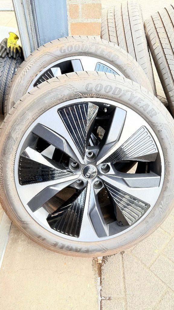 Originele 21" Audi velgen Q6 e-tron met Goodyear R0-banden, Ophalen, Gebruikt, 285 mm, Banden en Velgen