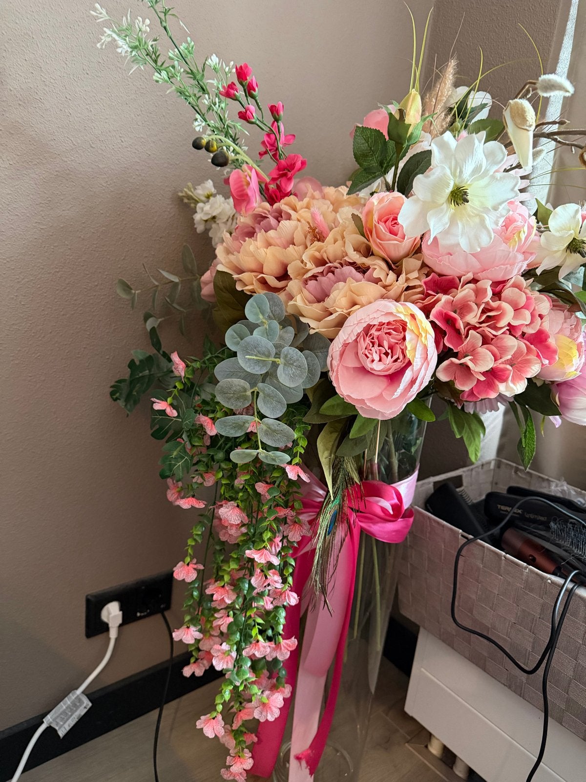 Prachtig kunstbloemen boeket in roze en perzik tinten, Binnen, Roze, Textiel, Ophalen of Verzenden