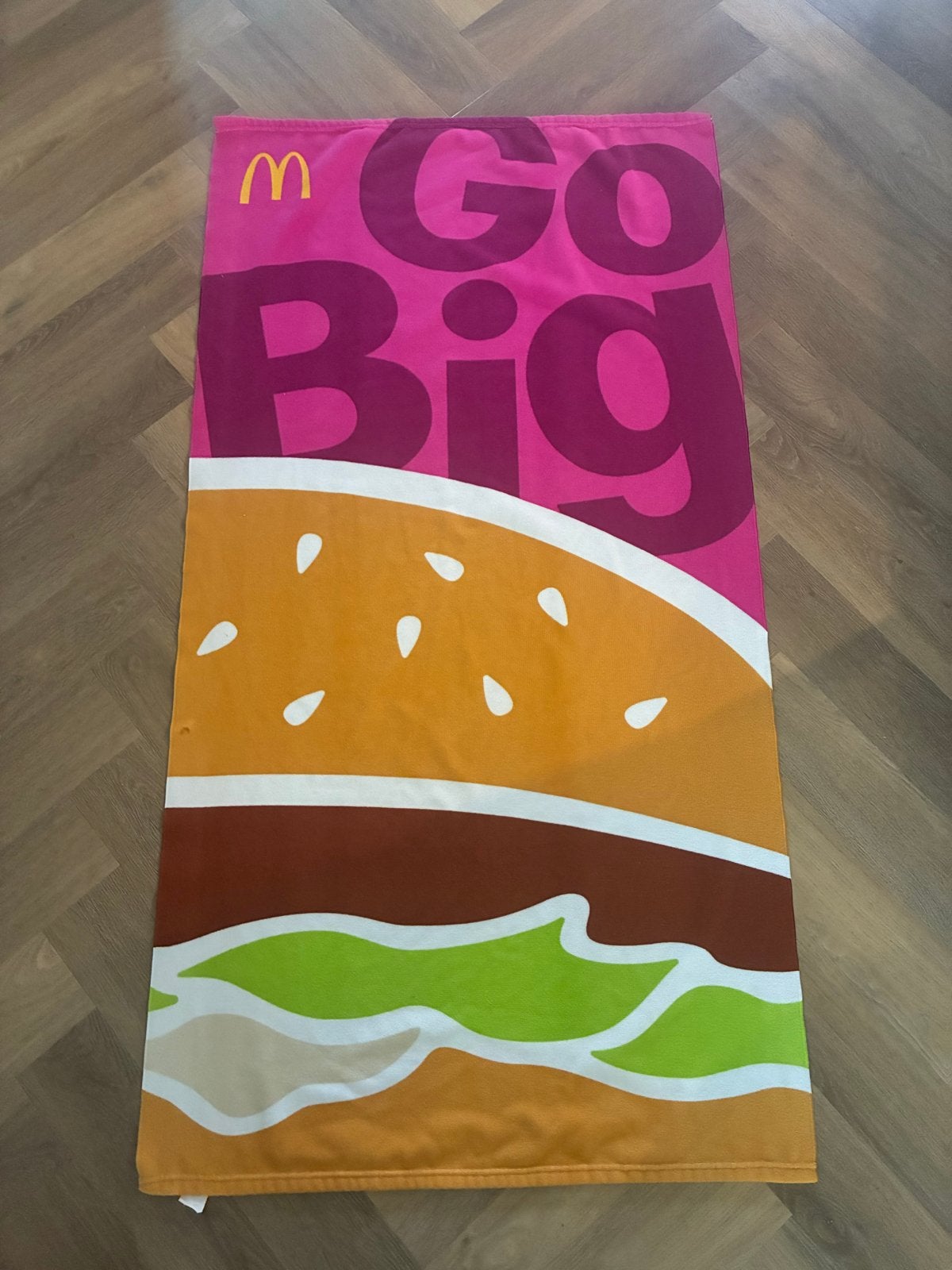 McDonald's "Go Big" strandlaken, Ophalen of Verzenden, Zo goed als nieuw, Gebruiksvoorwerp