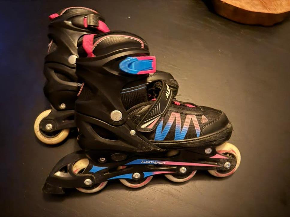 Verstelbare Skeelers Maat 39-42 - Alert Sport, Sport en Fitness, Skeelers, Kinderen, Inline skates 4 wielen, Ophalen, Overige merken
