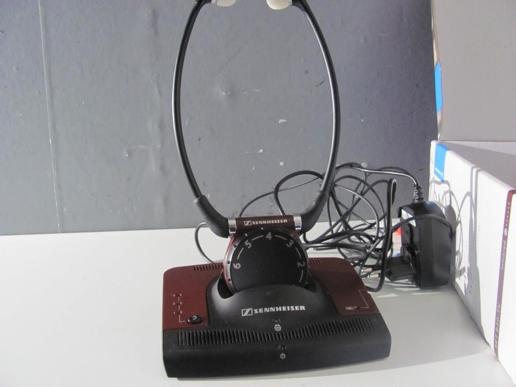 Sennheiser set 830-tv kintelefoon, Ophalen of Verzenden, Zo goed als nieuw