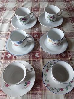 KOFFIE KOPJES en THEEGLAZEN, Gebruikt, Ophalen of Verzenden, Glas, Overige stijlen