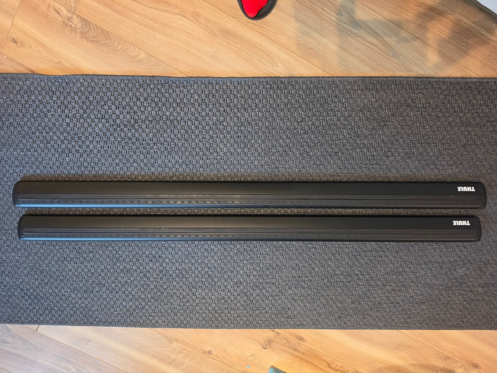 Thule WingBar Evo dakdragersysteem Volvo V60 (2017), Ophalen