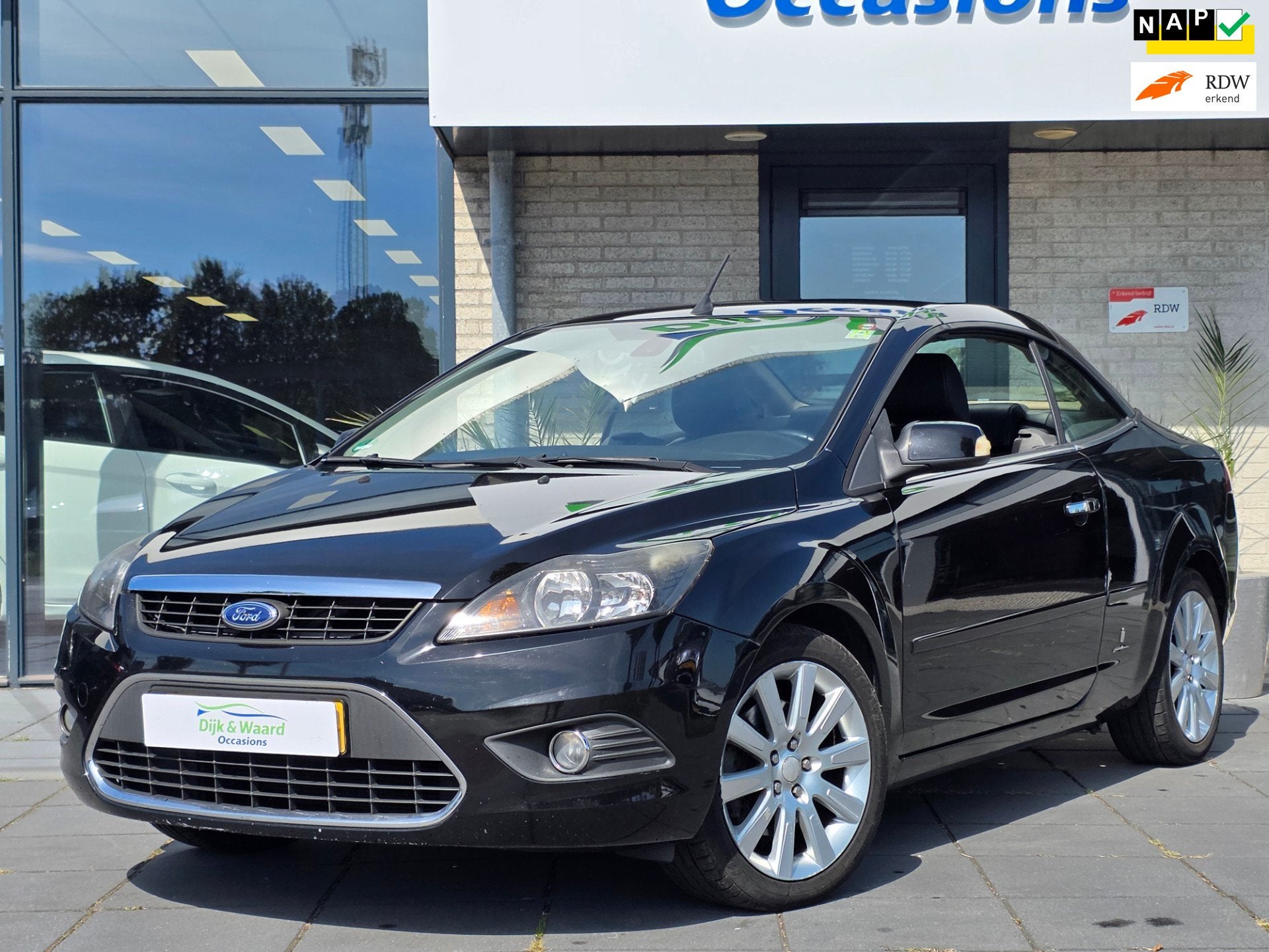 Ford Focus Coupé-Cabriolet 2.0 Titanium – Automaat – Ha, Auto's, 4 stoelen, Zwart, Bedrijf, Automatische klimaatregeling