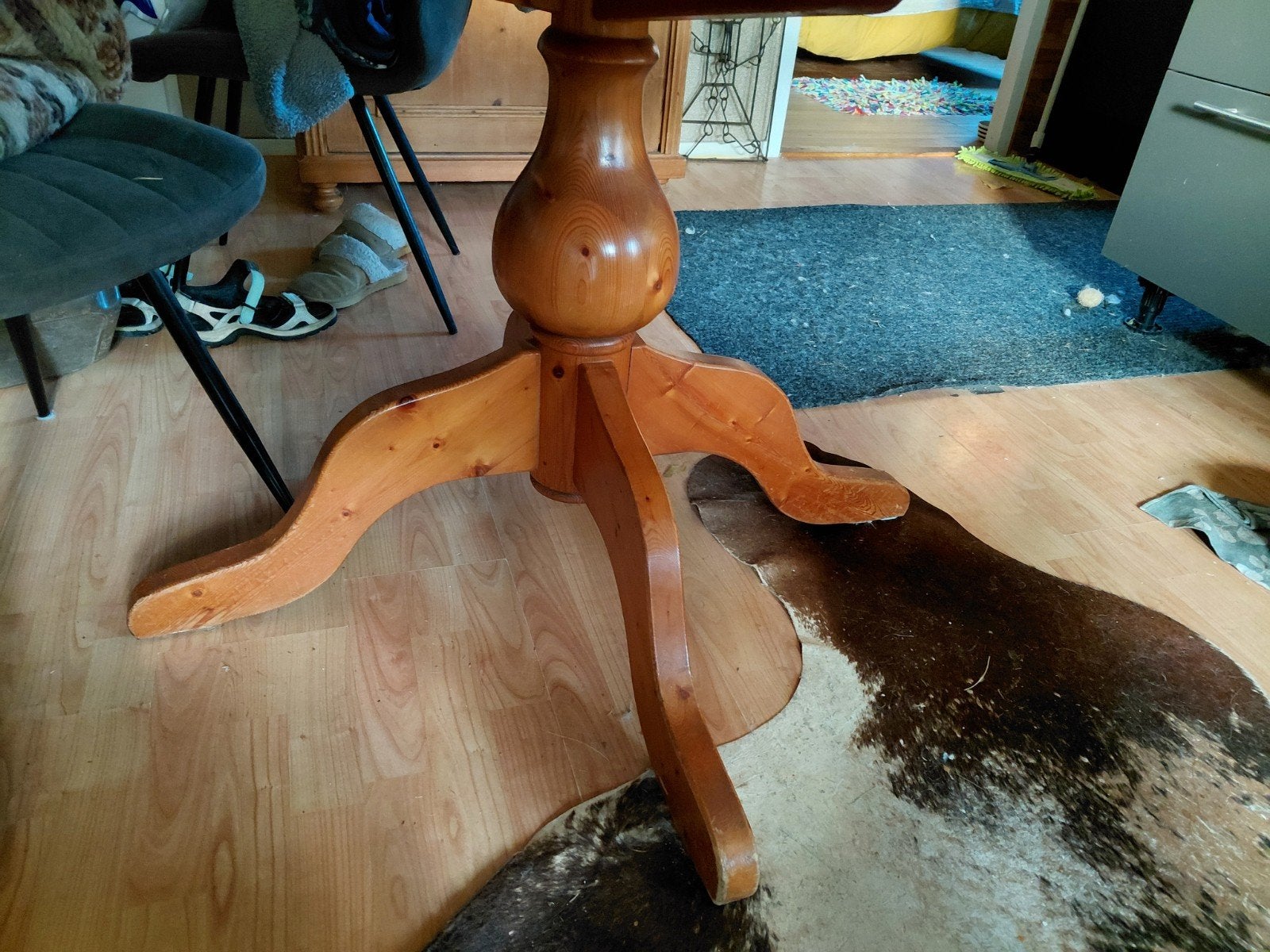 Ronde grenen tafel - Ø 125cm, H 76cm, Ophalen, Gebruikt, Rond, Vier personen
