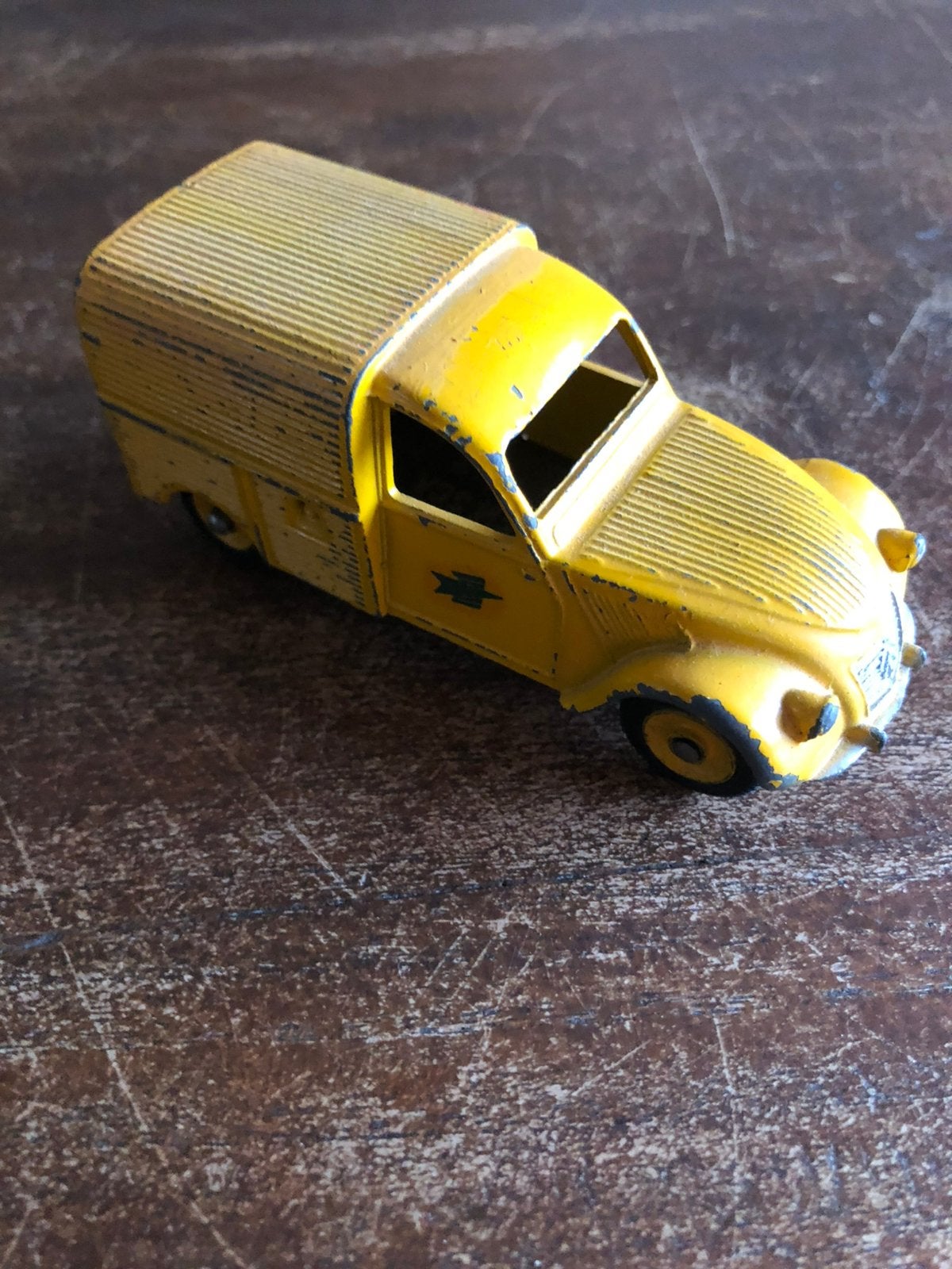 Dinky Toys Nr 560 Citroën 2CV bestel Franse Post, Hobby en Vrije tijd, Ophalen of Verzenden, Gebruikt, Auto, Dinky Toys