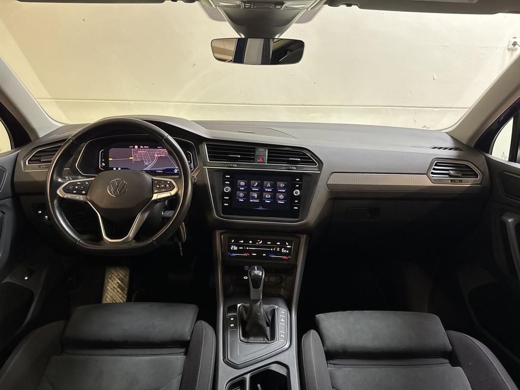 Volkswagen Tiguan E-HYBRID 245PK DSG LIFE NAVI/VIRTUAL/TREKH, Auto's, 12 maanden, Euro 6, Blauw, Alcantara