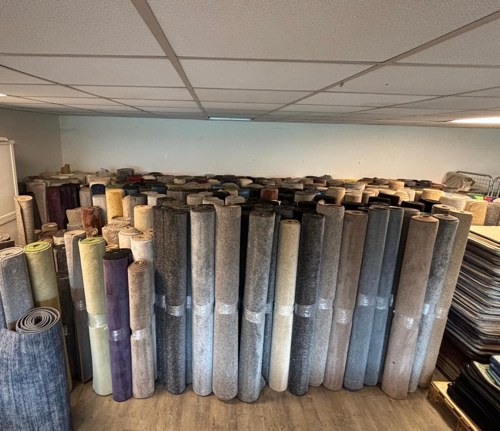 Diverse kleedjes vanaf 35€, Ophalen, Nieuw, 75 m² of meer, Tapijt