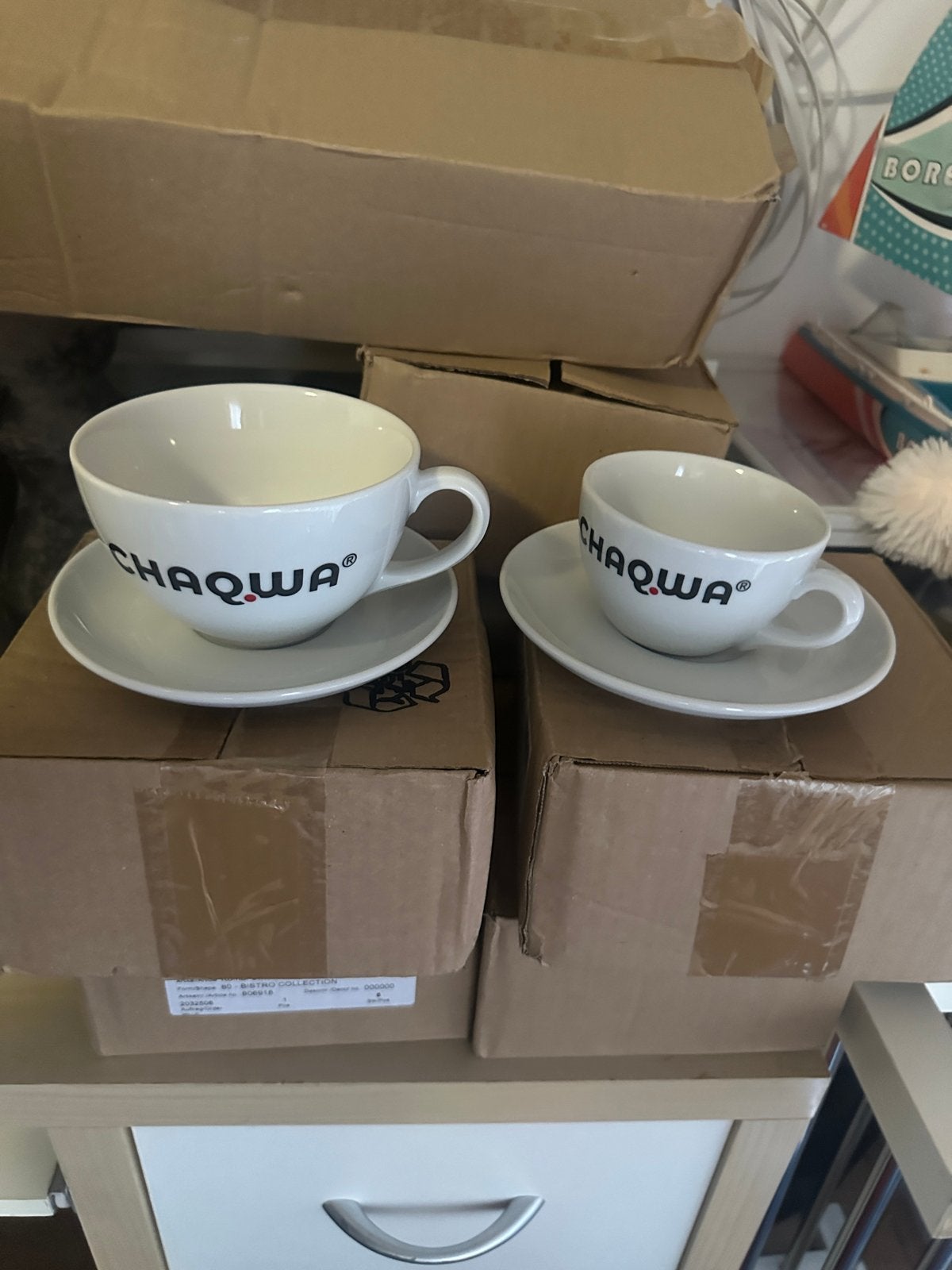 Chaqwa Koffiekopjes Set - 12 groot + 6 klein, Ophalen, Keramiek, Zo goed als nieuw, Effen